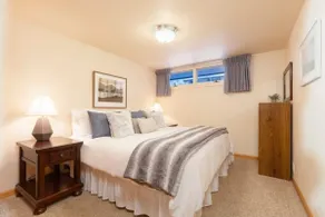 Comfort & Location - 2 BR, 2BA - Walk to Gondola! - Image 3