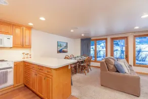 Comfort & Location - 2 BR, 2BA - Walk to Gondola! - Image 5
