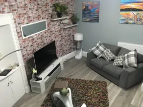 Lovely 2- Bed Apartment in Hawick - Image 5