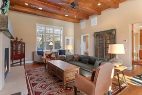 Walk Everywhere, Inviting Patio, Hot Tub - Image 4