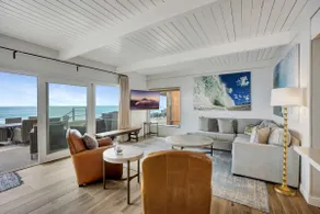 Oceanfront escape: 3BR, hot tub | STR14-0126 - Image 4