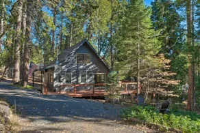 Family Cabin in Blue Lake Springs, Near Town! - Image 2