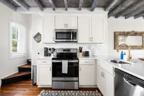 Downtown Duplex - St Philip St - Image 5