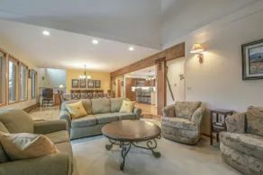 Renovated Townhome For Family Summer Getaway! - Image 3