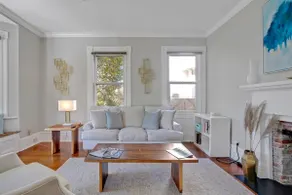 Savannah Suite on Front - Image 4
