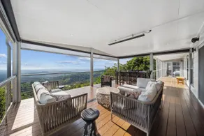 Flaxton Garden Home with Spectacular Coastal Views - Image 2