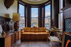 Charming Getaway Apartment in Midtown - Image 4