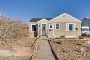 Adventure Home Base - 7 Blocks to Downtown! - Image 3