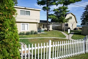 Beach Club of Oscoda - The Lakeshore Cottage - Image 3