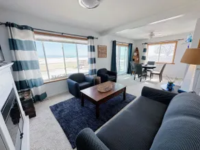 Charming Lake Huron Cottage Private Beach Access - Image 2