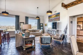 Lux Country Escape w/Pool|Min to Dowtown Brenham - Image 4