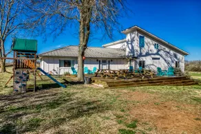 Lux Country Escape w/Pool|Min to Dowtown Brenham - Image 5