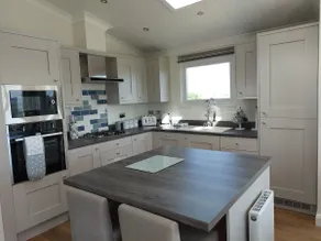 2 Bedroom Sleeps 4 Lodge-Smart Tv-Hot tub-Dogs Ok - Image 5