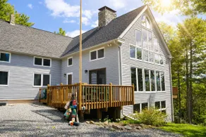 Timber framed house in Cundy's Harbor on the water - Image 2