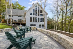Timber framed house in Cundy's Harbor on the water - Image 3