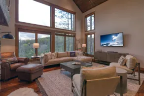 New & Stunning Chalet! Reno'd, Hot-Tub, Barrel Sauna, Slope Views, Fire Pit - Image 4