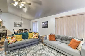 Cozy Anchorage Townhome < Half Mile to Jewel Lake! - Image 4