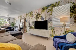 Newly Remodeled Swanky Summerlin Oasis, Near Strip & Golf, Yard - Image 4