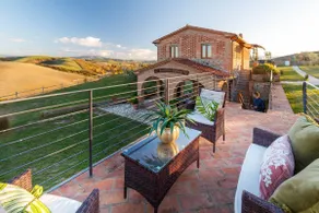 VILLA LAJATICO Farmhouse with Private Pool - Image 3
