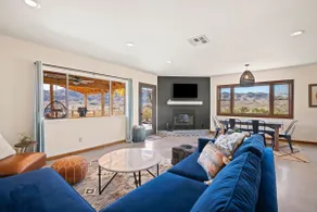 Dreamspace - Hot Tub, Fire Pit, 5 Min. To Park 2 Bedroom Home by RedAwning - Image 5