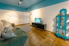 Downtown Apartment 3 Bedrooms Sensational Air! MC51 - Image 5