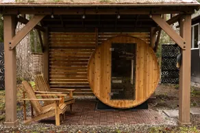 Holiday House • Cedar Sauna + Easy River Access - Image 2