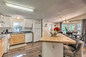 Relaxing Lincoln Forest Retreat w/ Wraparound Deck - Image 5