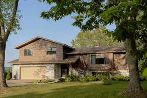 Bluffview on the River with a hot tub sauna pool table and more - Image 5