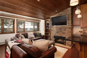 Luxury Downtown Mountainside 3BR 3 Bath Apartment - Image 5