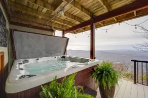 Views & Hot Tub! Beech Mtn 'Sky Barn Retreat' - Image 3