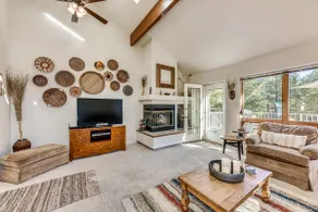 Bright Townhome - 1 Mile to Downtown Cloudcroft - Image 5