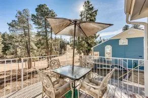 Bright Townhome - 1 Mile to Downtown Cloudcroft - Image 2