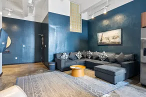 Spacious Loft 2 bedroom in N Oakland 400, sleeps 8 - Image 2