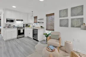 Escape to Heart of Grayton Beach in Cozy Cottage - Image 3