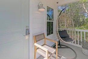 Escape to Heart of Grayton Beach in Cozy Cottage - Image 5
