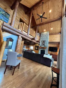 Watershed 6 - Spacious 3 Story Cabin that can Sleep up to 12 People! - Image 5