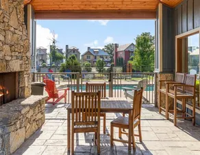 15% off gorgeous cottage, hot tub, pool, fishing ponds, streams, waterfalls! - Image 4