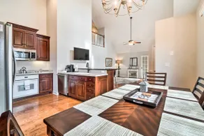 Relax Poolside! Family Getaway in Nashville Area - Image 2