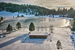 Pinecrest Retreat with Fireplace! - Image 3