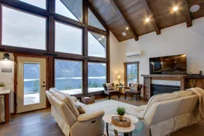 Shared Game Room: Dazzling Cle Elum Home - Image 5