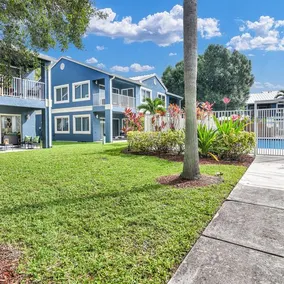 320A – Prime Ground Flr Near Evert & Schools - Image 5