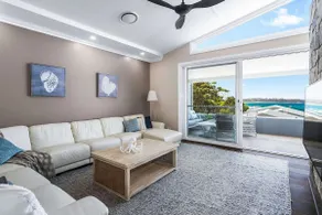 Hamptons Ocean Escape - Image 4