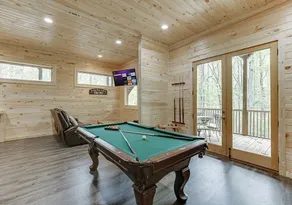 Huge Family Paradise w/Hot tub & Firepit on Creek - Image 3