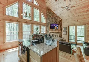 Huge Family Paradise w/Hot tub & Firepit on Creek - Image 2