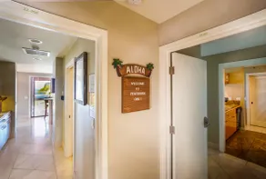 Side by side penthouse suites with Central Air and - Image 3