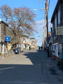 Walk to Rockport Waterfront, shops and restaurants - Image 5