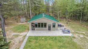 In The Woods - Pet Friendly Waterfront - Image 2