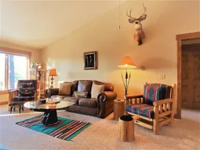 Authentic Montana Mountain Hideaway - Image 3
