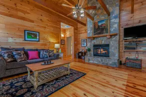 Pet-Friendly, Mountaintop Cabin in Columbus - Image 3