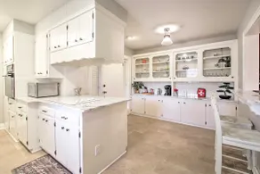 Hot Springs Home: Walk to Oaklawn! - Image 2
